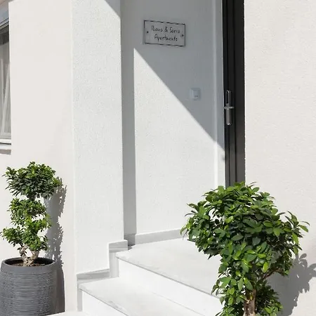 Iliana & Sarra 1 Lägenhet *