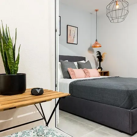 Lägenhet Iliana & Sarra 1