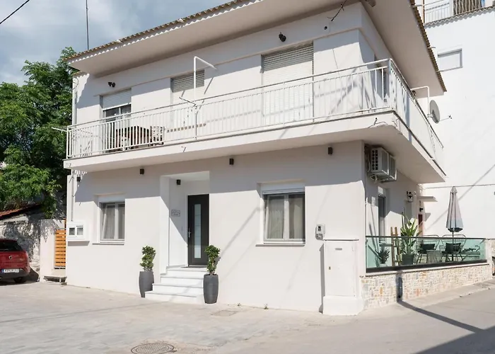 Apartment Iliana & Sarra 1