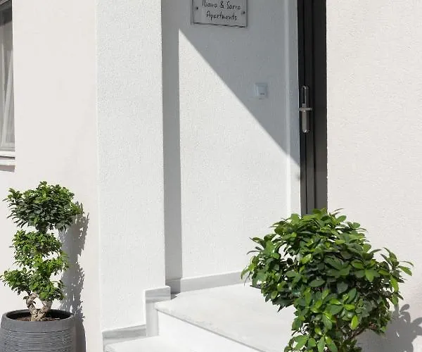 Iliana & Sarra 1 Apartament *